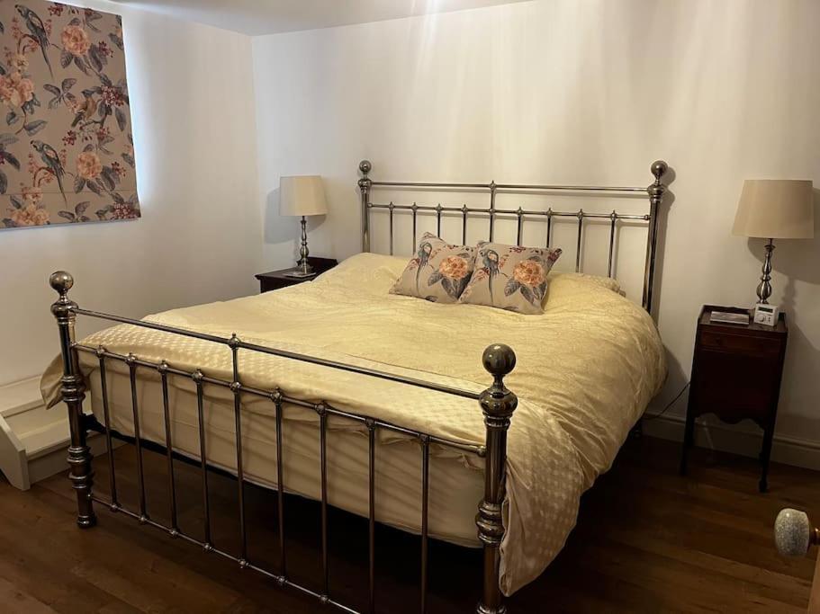 סליסבורי Byre - Farm Cottage On 9 Acre Equestrian Small Holding מראה חיצוני תמונה
