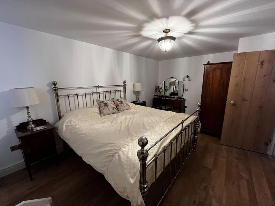 סליסבורי Byre - Farm Cottage On 9 Acre Equestrian Small Holding מראה חיצוני תמונה